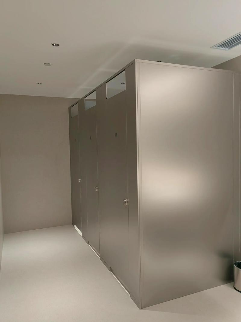 卫生间隔断板